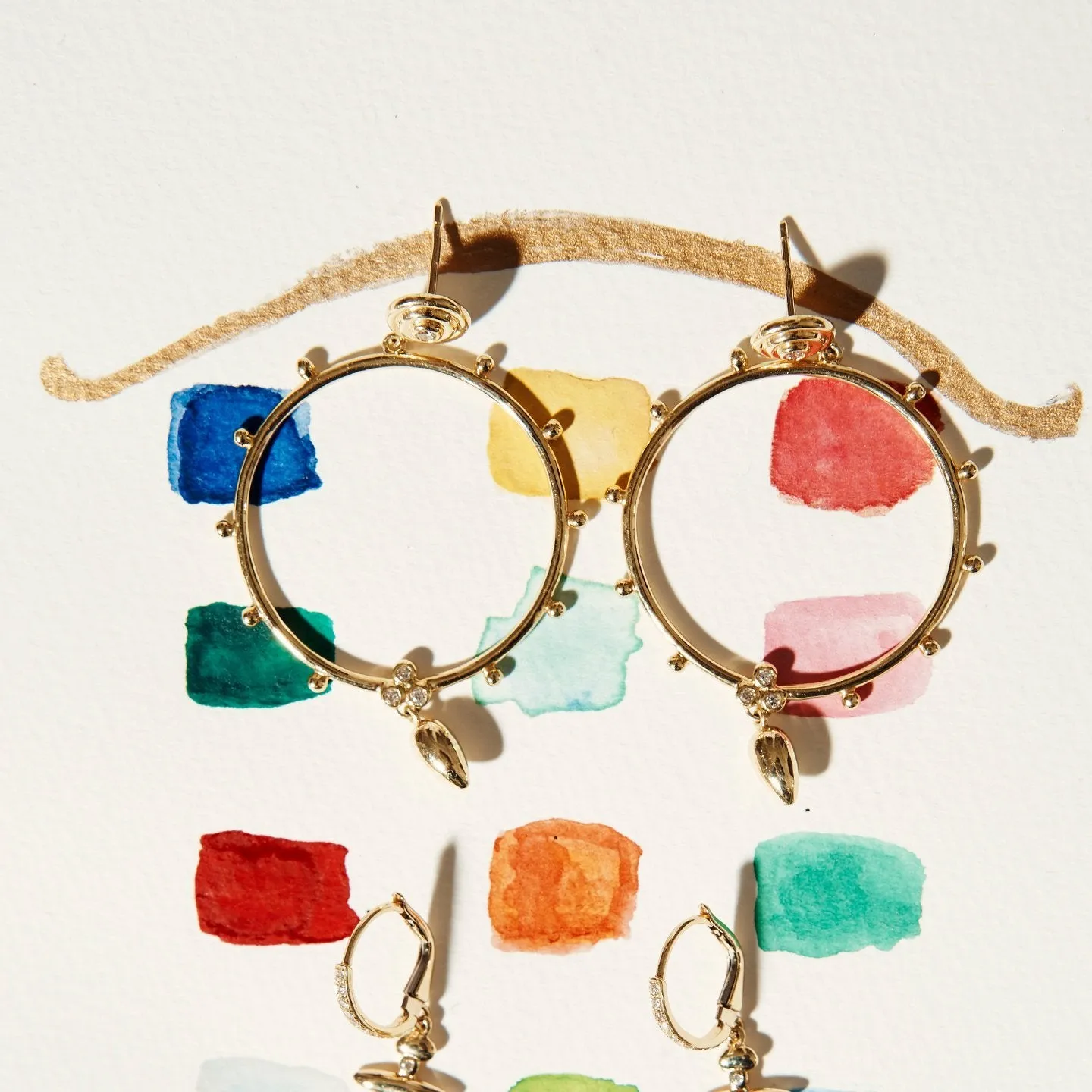 18K Circle Anfora Earrings