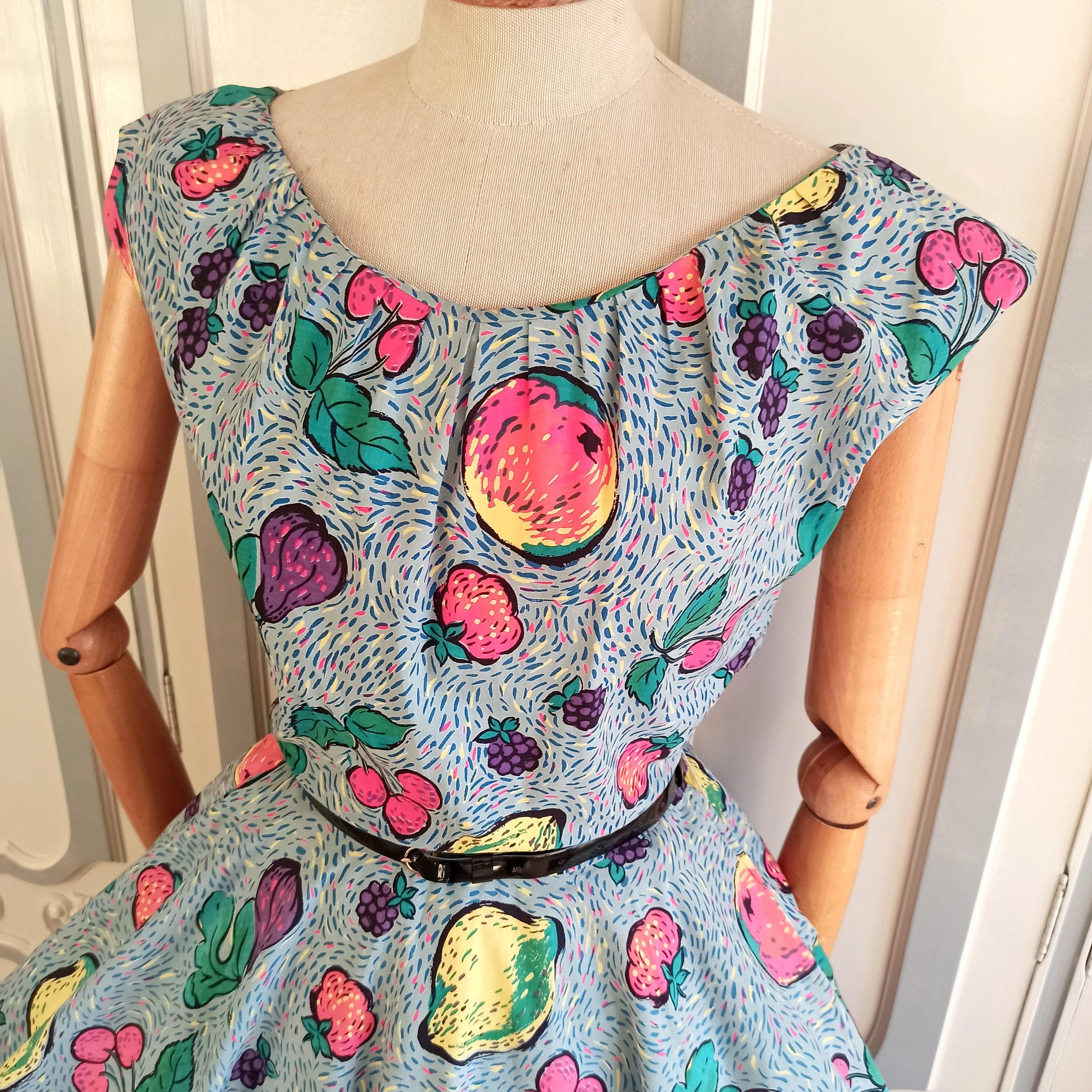 1940s 1950s - Stunning Novelty Print Fruits Cotton Dress - W27 (68cm)