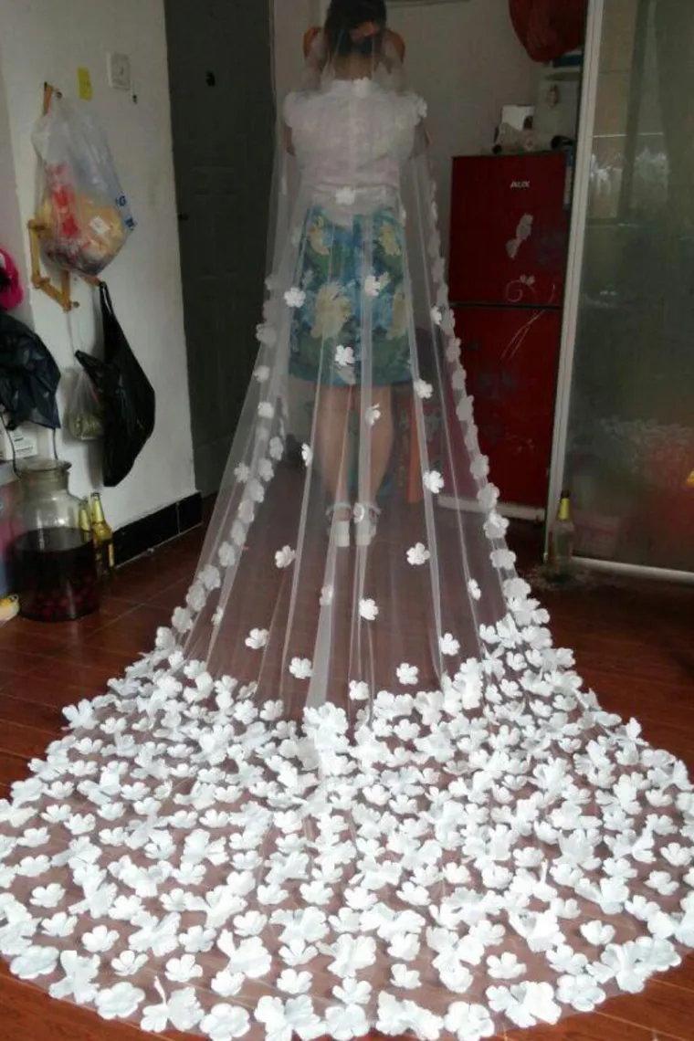 Gorgeous One-Tier Cathedral Bridal Veils With Handmade Flowers