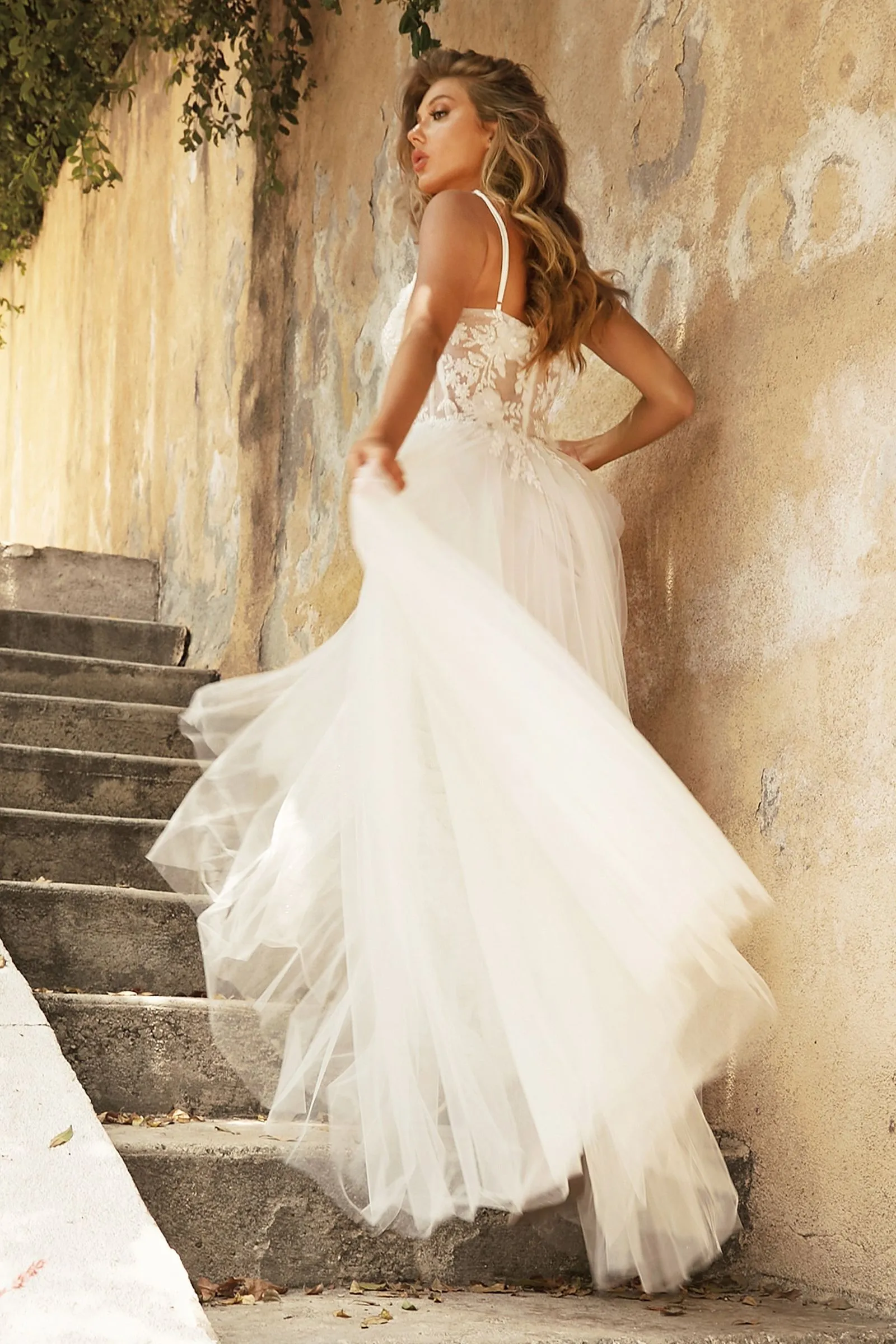 LAYERED A-LINE TULLE BRIDAL GOWN CDCB072W