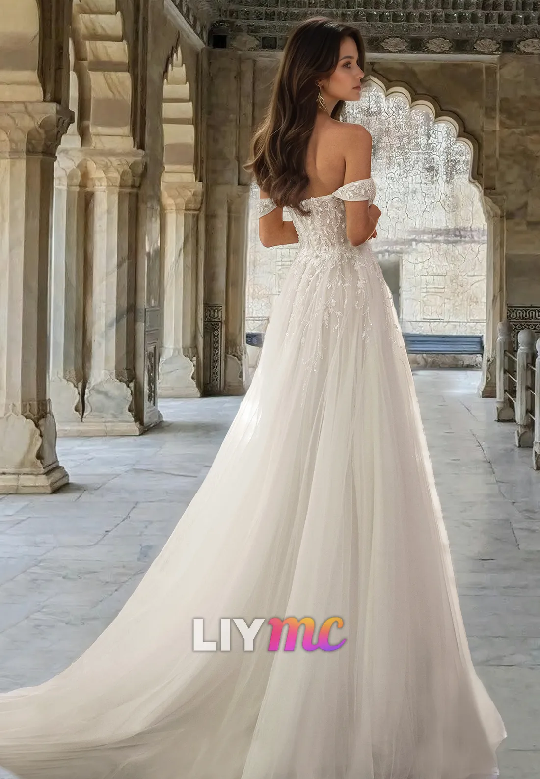 Off-Shoulder Sleeveless Lace Appliques Tulle A-Line Wedding Dress