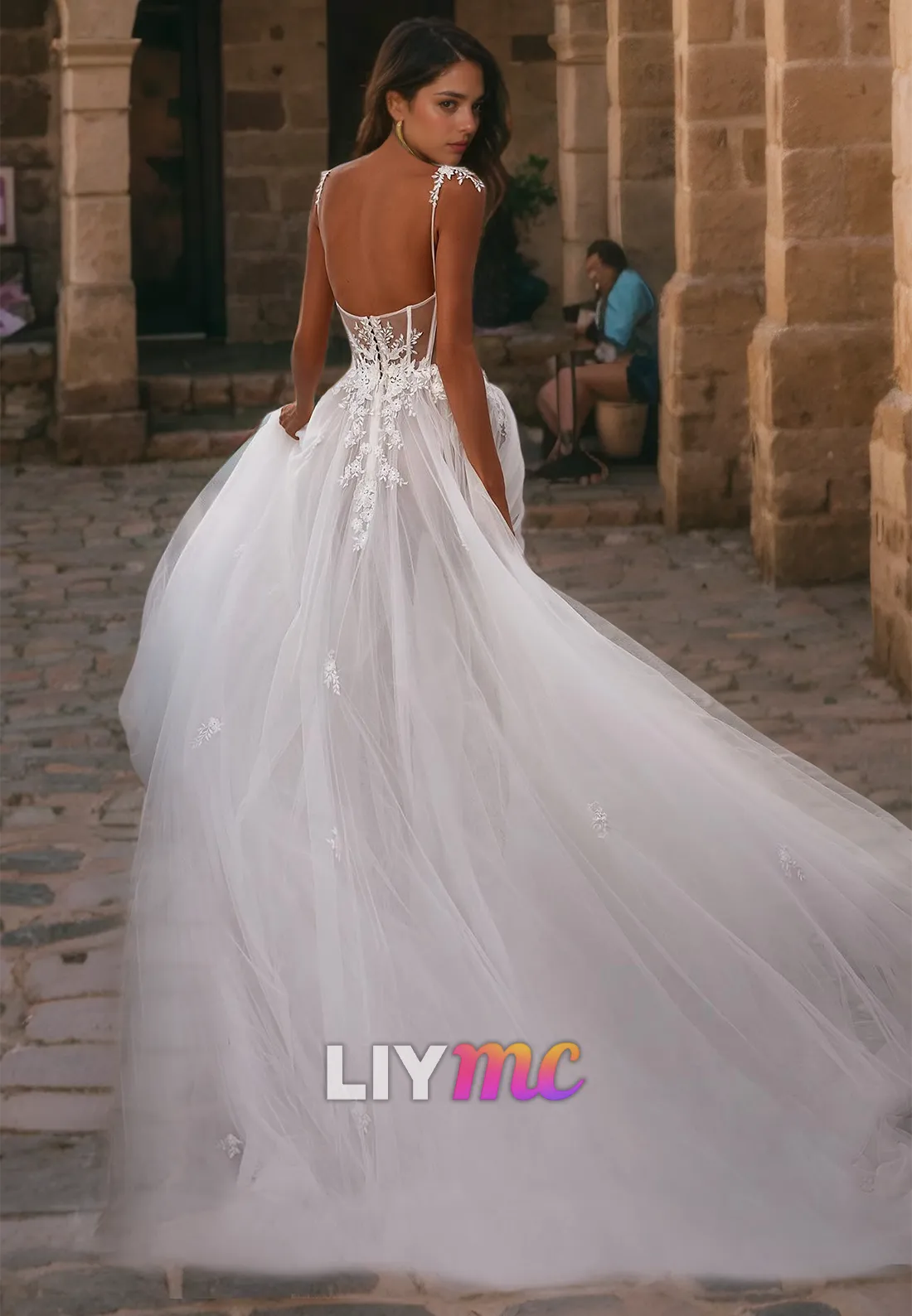 Sweetheart Sleeveless Appliques Tulle Sheer A-Line Beach Wedding Dress